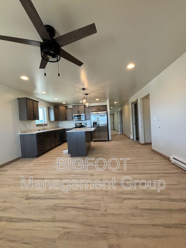 Building Photo - 4031 Halle Ct