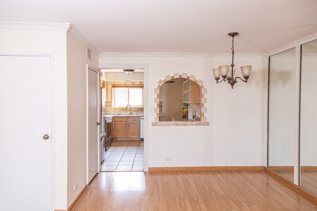 Foto del edificio - 9480 Bay Colony Dr