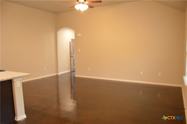 Building Photo - 1122 Stanley Wy