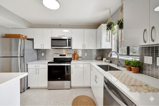 Foto del edificio - 2190 NE 51st Ct