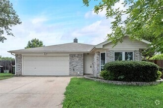 Building Photo - 5611 Alicante Dr