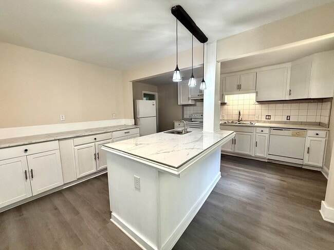 Foto del edificio - 3 Bedroom Home In Durham
