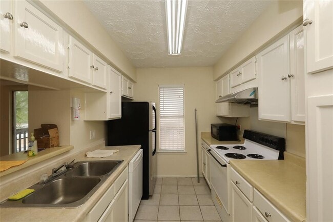 Building Photo - 10555 Turtlewood Ct