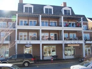 Building Photo - 5109 Center St