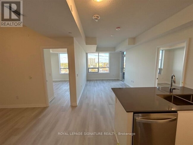 Photo du bâtiment - 3270 Sheppard Ave E