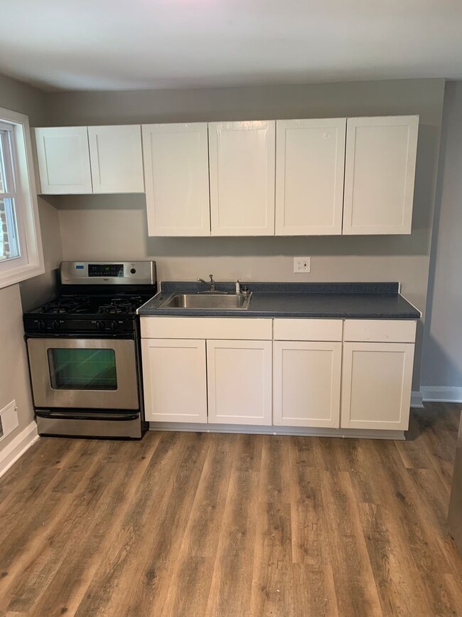 Building Photo - 2 Bedroom, 1 Bath Townhome in Towson, Larg...