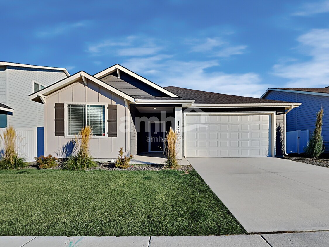 Primary Photo - 1768 N Montgomery Way