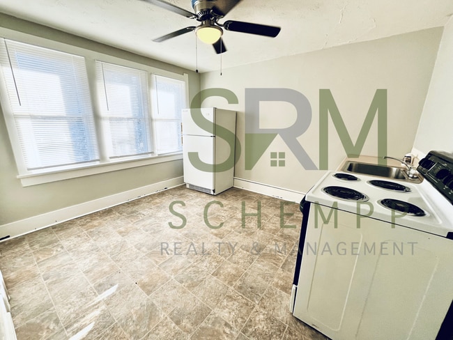 Building Photo - 4307 S 3rd St