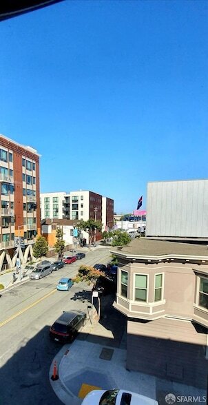 Building Photo - 14 Isis St