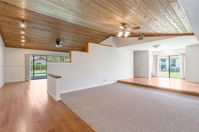 Foto del edificio - 9919 SW 1st Ct
