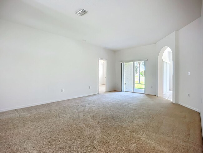 Building Photo - Large 4/2/3 Home renting $2800. month.
