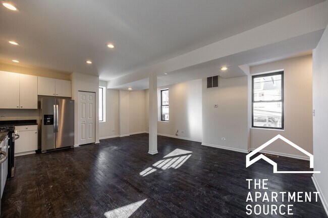 Foto del edificio - 1260 N Greenview Ave