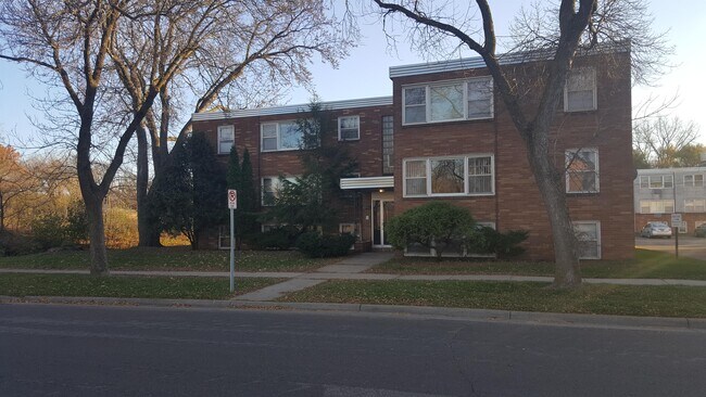 Building Photo - 1269 Cook Ave
