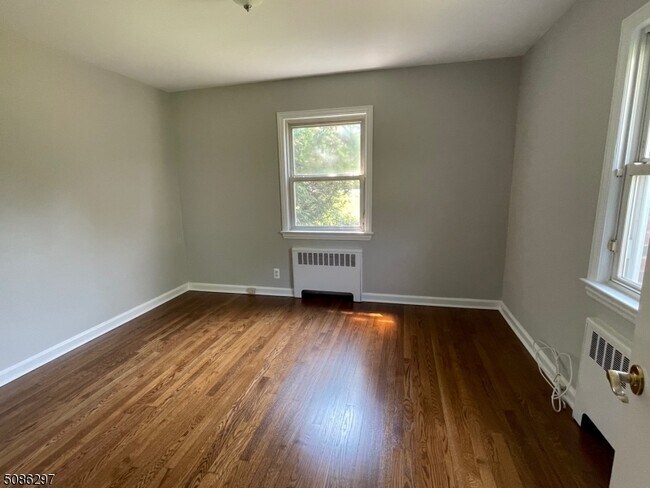 Foto del edificio - 1752 Valley Rd