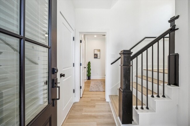 Foto del edificio - 1717 W 23rd St
