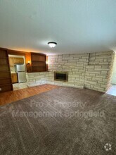 Building Photo - 2533 E Cherry St