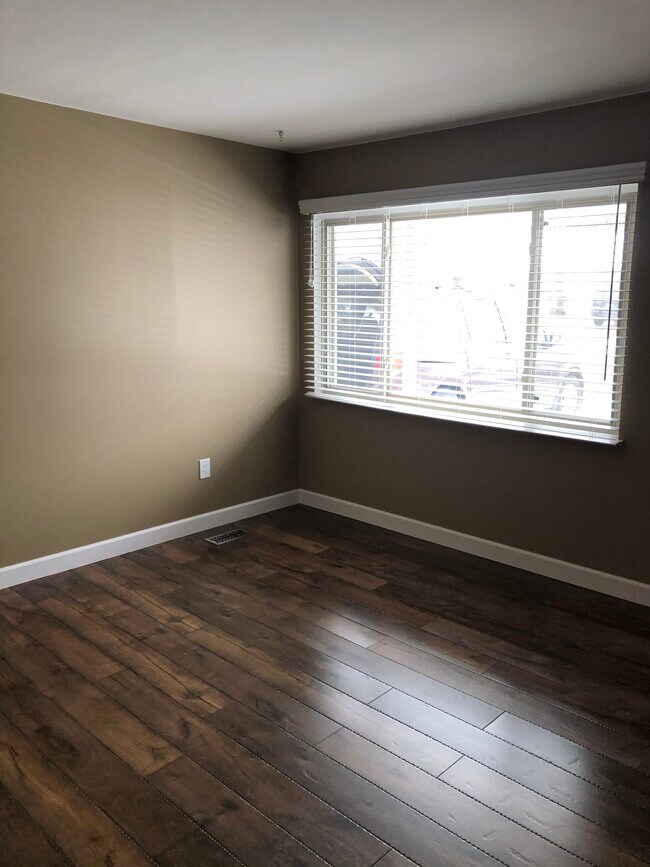 Building Photo - 6515 Oak Hill