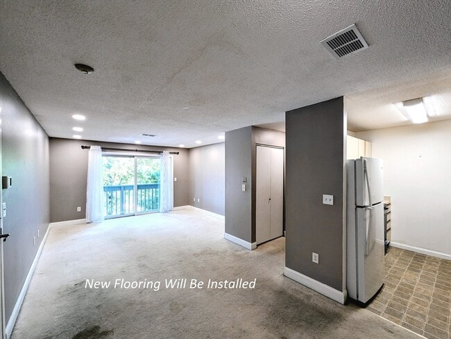 Building Photo - 809 Franklin Crossing Rd