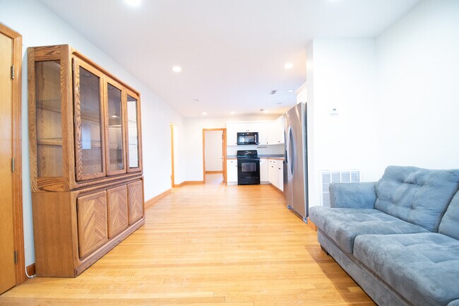 Building Photo - 20 Greymere Rd