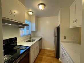 Building Photo - 1162 Saranap Ave