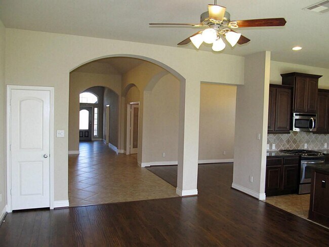 Building Photo - 14104 Green Thicket Dr