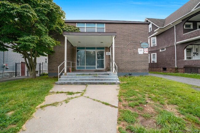 Building Photo - 183 Barker St