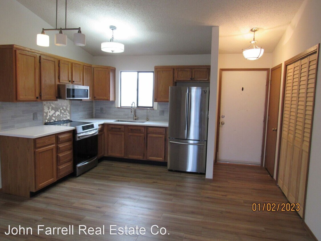 2 br, 1 bath House - 5499 Three Seasons Rd... Photo