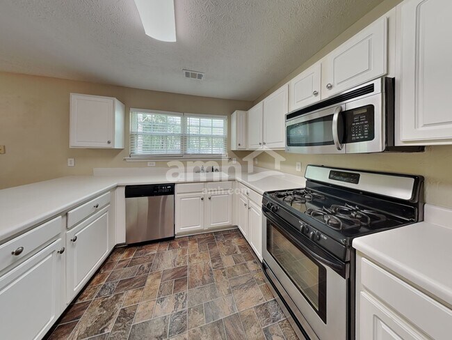 Foto del edificio - 329 Westminster Dr