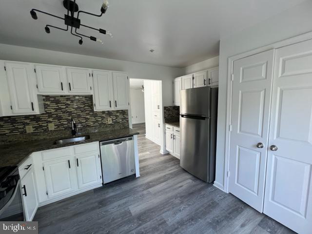 Foto del edificio - 3112 River Bend Ct