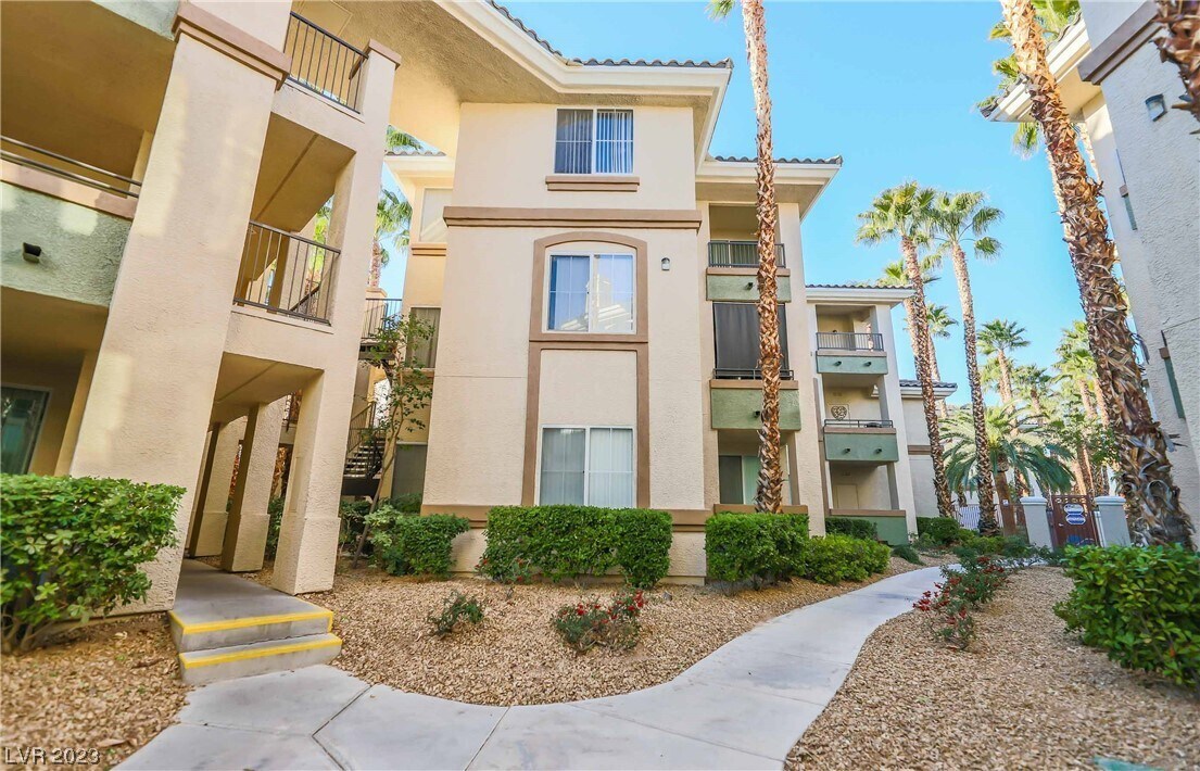 Primary Photo - 7135 S Durango Dr