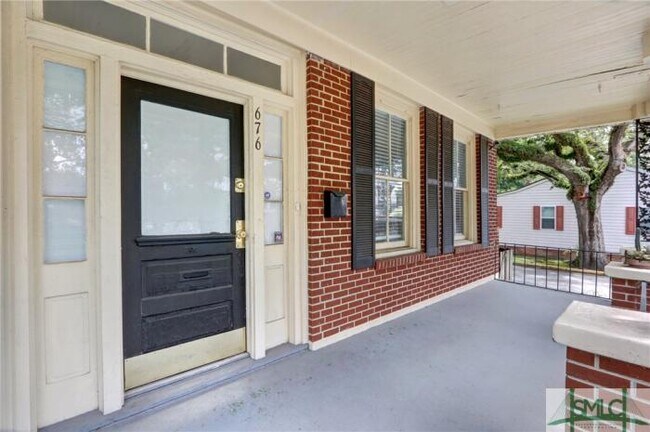 Building Photo - 4 bedroom in Savannah GA 31401
