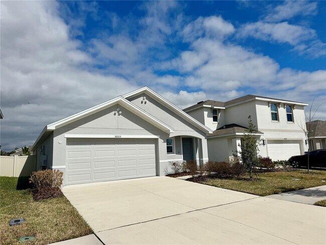 Foto del edificio - 36015 Sunflower Hl Dr