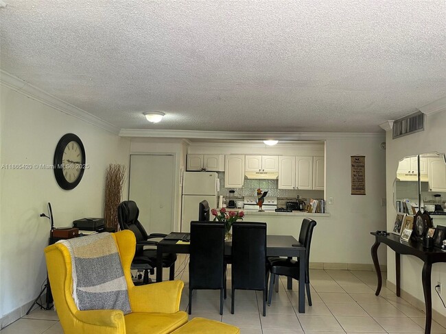 Foto del edificio - 4640 NW 79th Ave