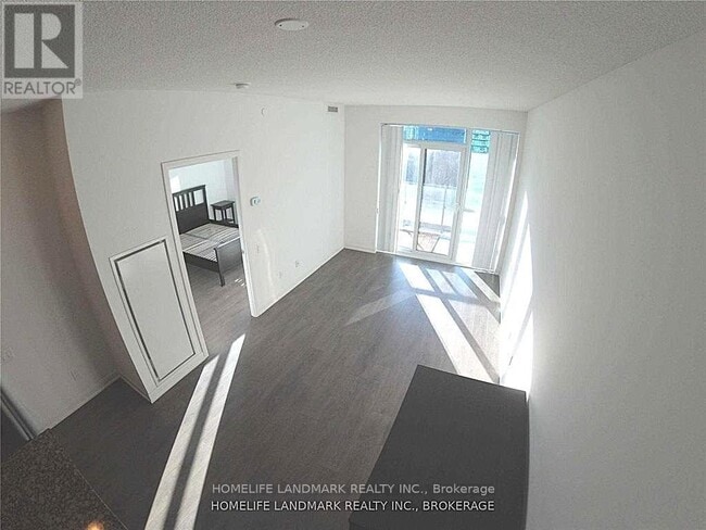 Photo du bâtiment - 5168 Yonge St