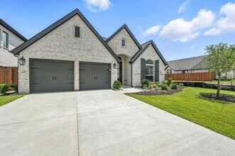 Building Photo - 1101 Briar Oak Ln
