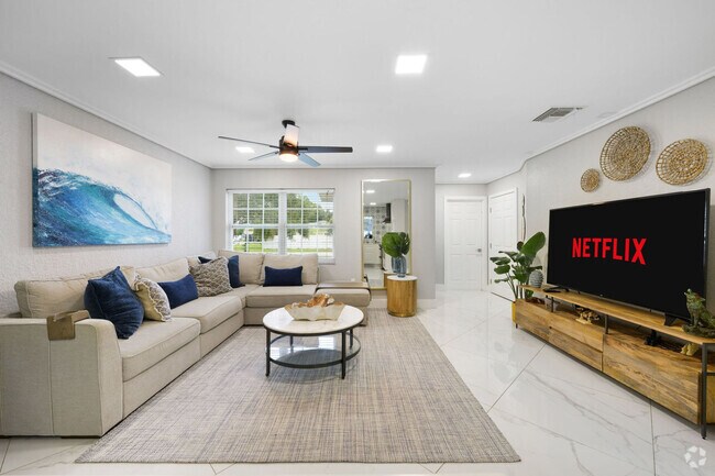 Building Photo - 10356 57th Way N