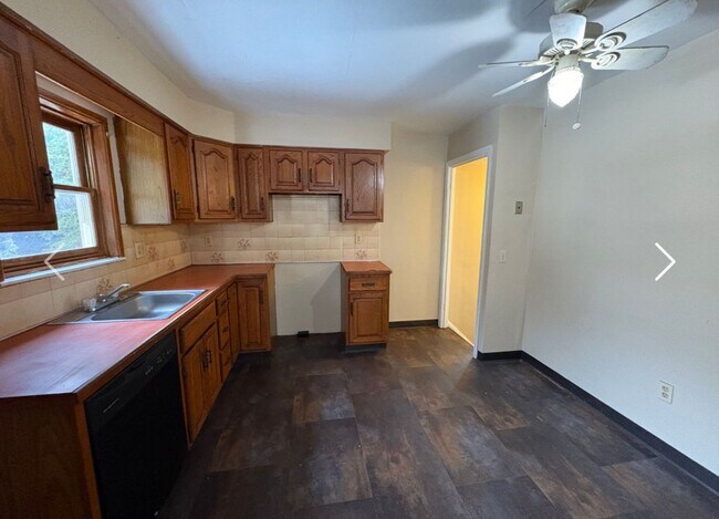 Foto del edificio - 19400 Libby Rd