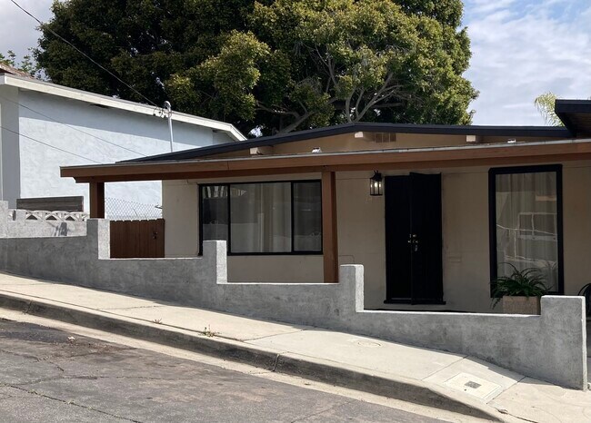 Updated pic of front entrance ( google image is very old shot) - 2443 Laurie Ln
