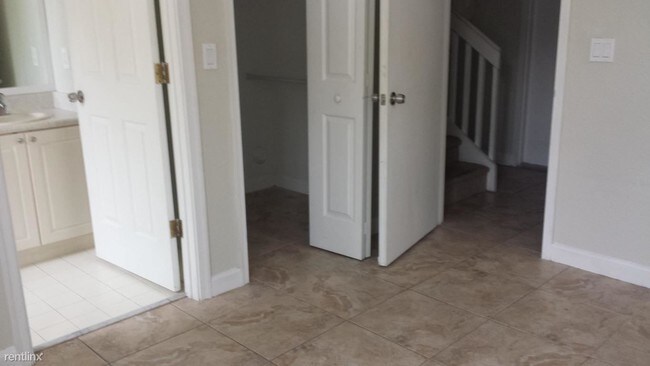 Building Photo - 4201 Shoma Dr