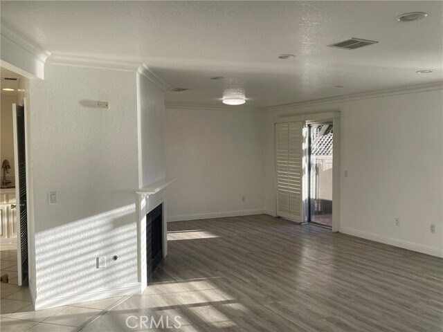 Foto del edificio - 1830 N Vineyard Ave