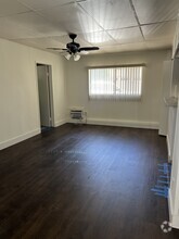 Building Photo - 5822 Willis Ave