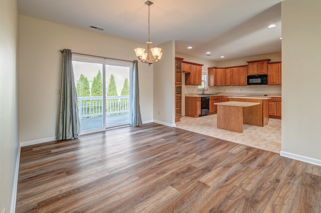 Foto del edificio - 175 Springfield Meadow Dr