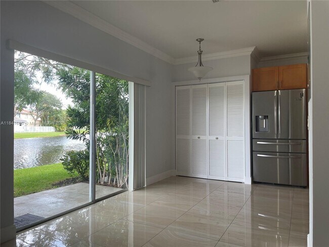 Foto del edificio - 16242 Emerald Cove Rd