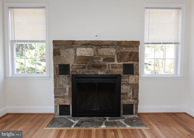 Building Photo - 3263 St Johns Ln