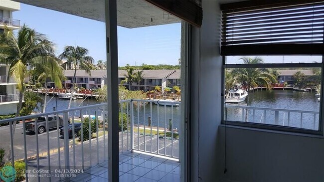 Foto del edificio - 16565 NE 26th Ave