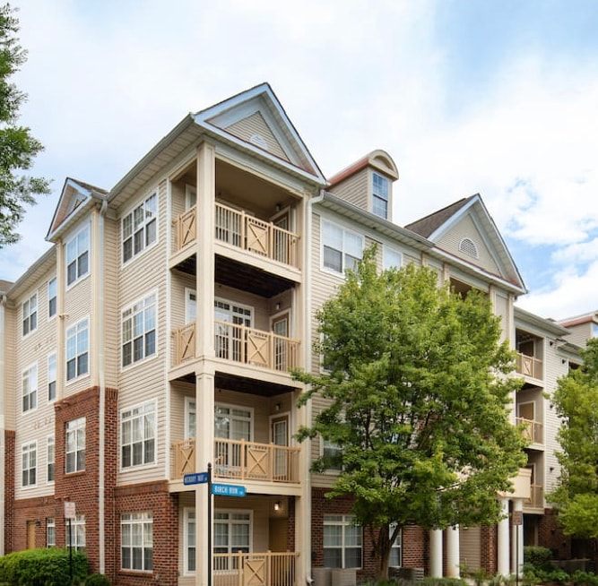 13203 Overcup Oak Ct Unit 402, Herndon, VA 20171 Apartments in