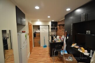 Building Photo - 1689 Beacon