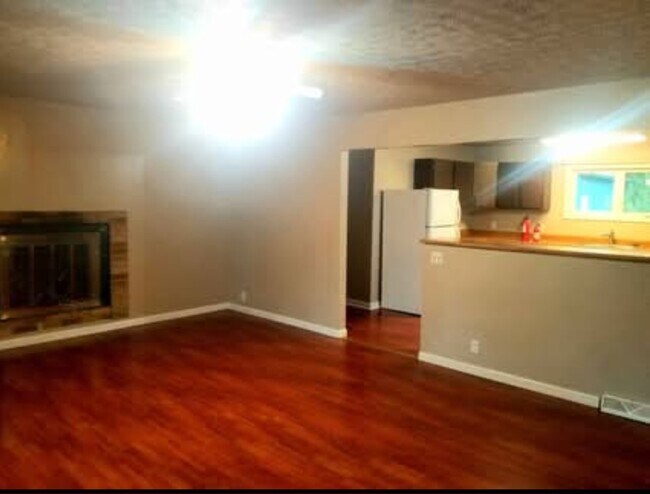Foto del edificio - 1096 Shoshone Dr