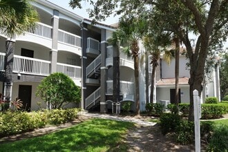 Building Photo - 13905 Fairway Island Dr