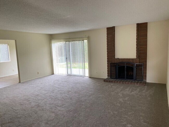 Foto del edificio - 3 Bedroom 2 Bath Home ,